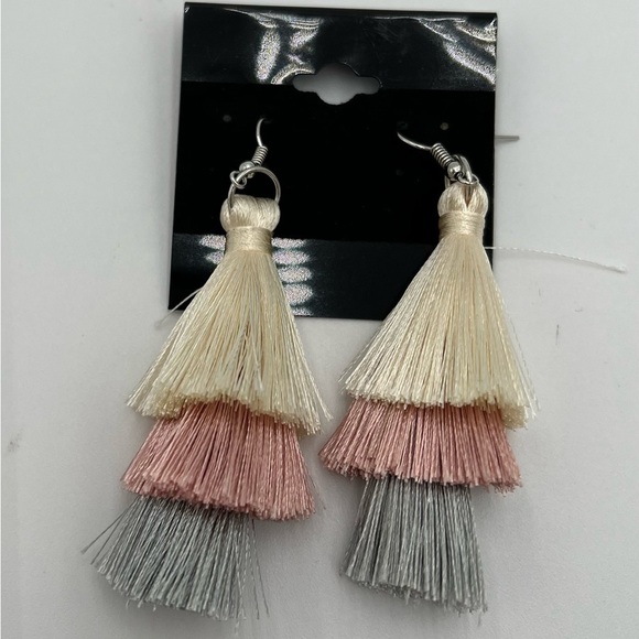 Tri-Color Layered Tassel Earrings Bohemian Dangle Drop Tiered Tassel Tassel Drop - Picture 1 of 7